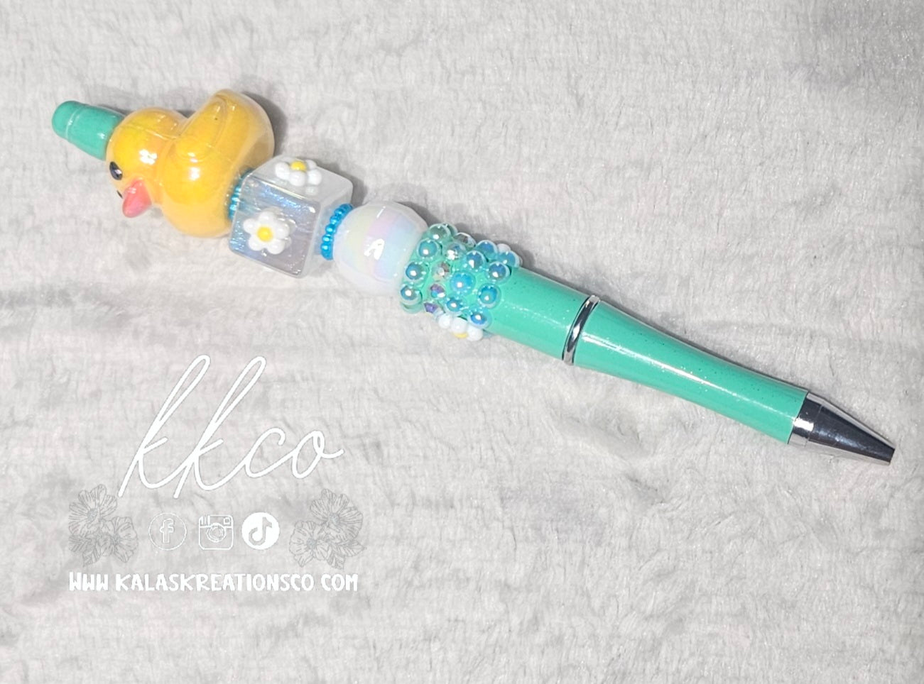 Duckie 1 daisy Hand-beaded Pen