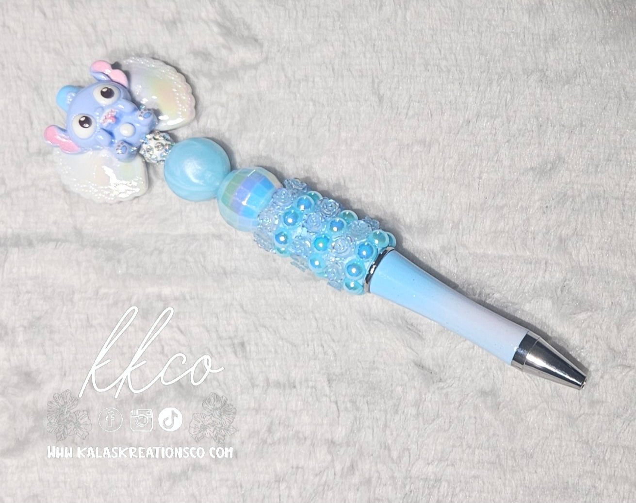 Baby blue alien bow Hand-beaded Pen