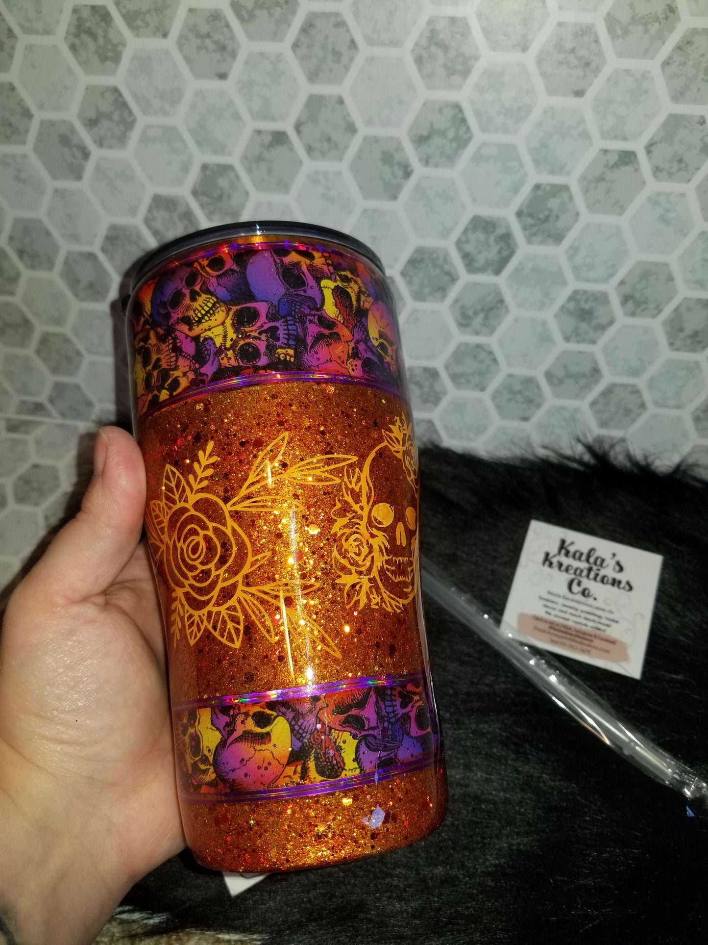 20 oz modern curve skull and roses tumbler