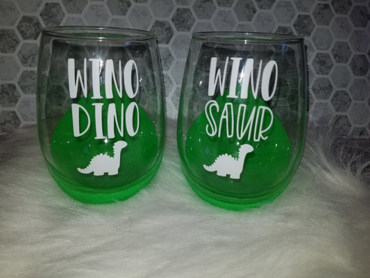 Set of 2-stemless wine glasses. Dino green glittered